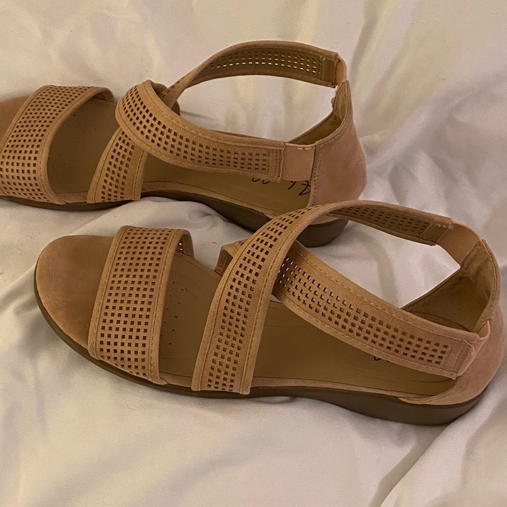 Slip On Cross Strap Sandals